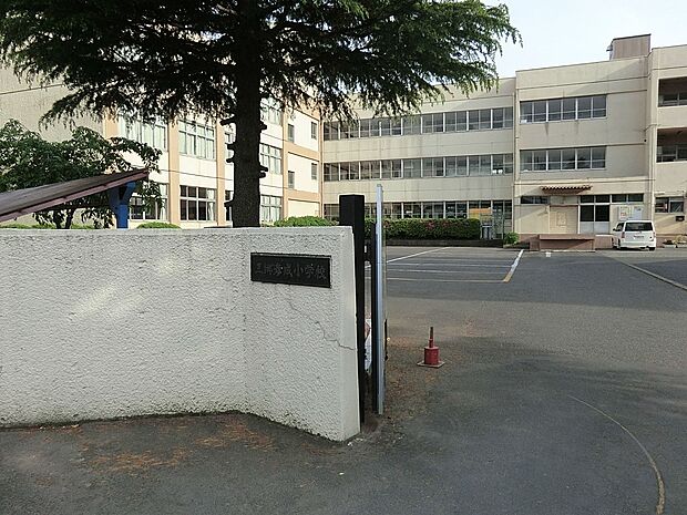三郷市立彦成小学校（約2,000m）