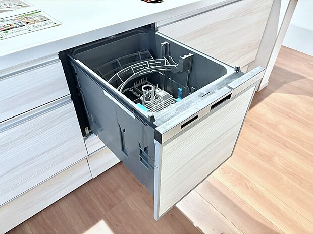 【その他設備(食洗機)】面倒なお片づけは食洗機にお任せ！家事の負担が減って、時間にも気持ちにもゆとりができます。