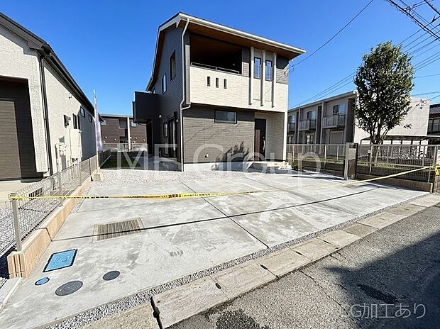 【駐車場】駐車3台可能！急なお客様の駐車に。また、ご家族の自転車スペースとしても大活躍。