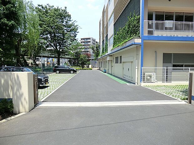 朝霞市立朝霞第五小学校（約880m・徒歩11分）