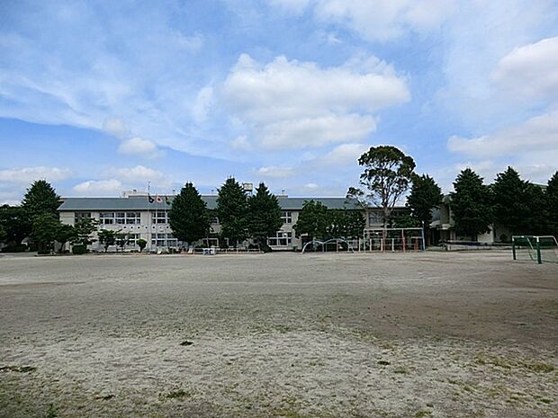 宮代町立東小学校（約1,400m・徒歩18分）