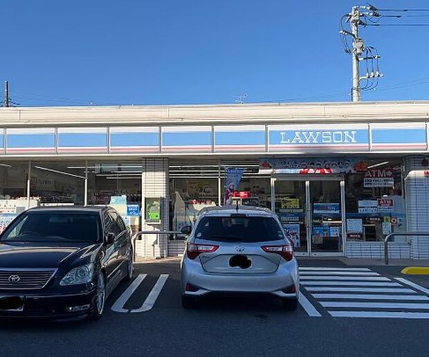 ローソン 八潮中央三丁目店(約119m・徒歩2分)