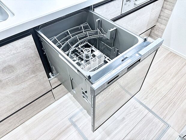 【その他設備(食洗機)】面倒なお片づけは食洗機にお任せ!家事の負担が減って、時間にも気持ちにもゆとりができます。