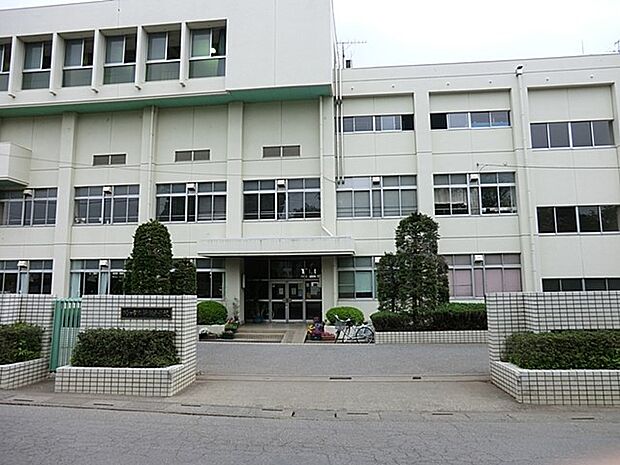 川口市立神根中学校(約1,310m・徒歩17分)