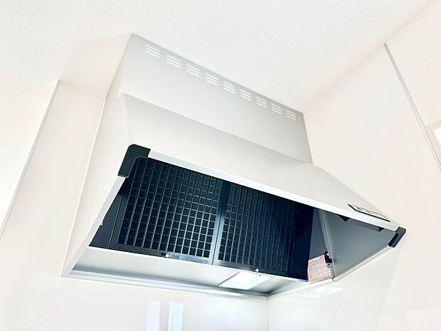 【その他設備(レンジフード)】基本的なお手入れはフィルターのみ！お手入れのしやすさも魅力です。