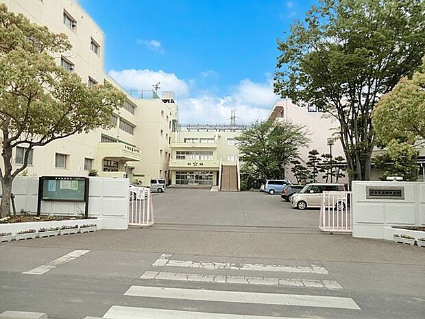 幸手市立西中学校（約800m・徒歩10分）