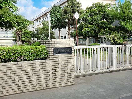 所沢市立小手指中学校 950m