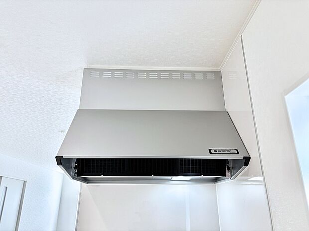 【その他設備(レンジフード)】基本的なお手入れはフィルターのみ!お手入れのしやすさも魅力です。