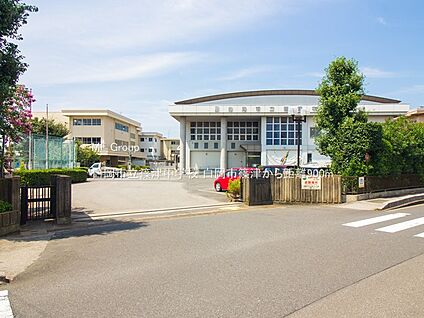 白岡市立篠津中学校 900m