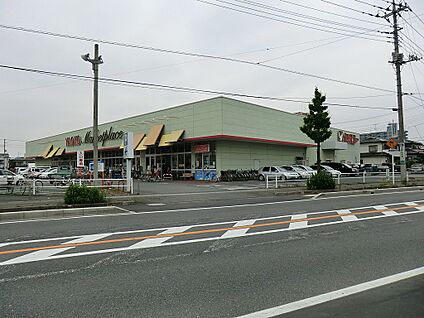 ヤオコー 鴻巣逆川店 640m