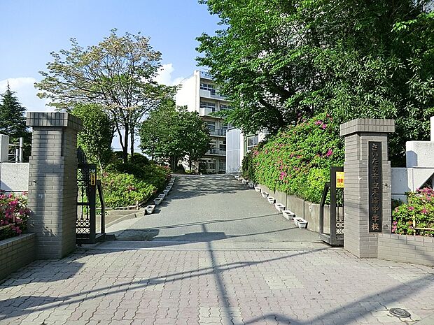さいたま市立木崎中学校（約600m・徒歩8分）