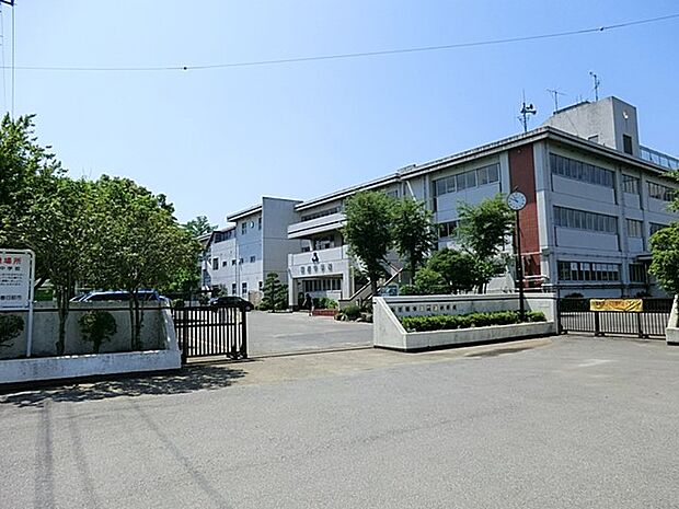 春日部市立飯沼中学校（約1,910m）