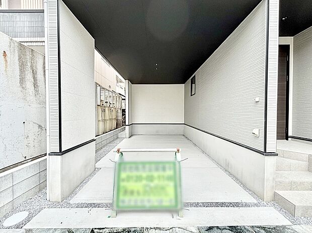 【駐車場】ビルトインタイプは大切なお車を傷や汚れから守ることができます。