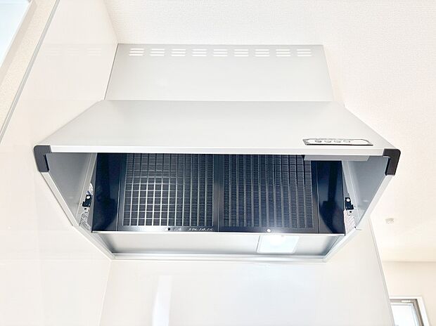 【その他設備(レンジフード)】基本的なお手入れはフィルターのみ！お手入れのしやすさも魅力です。
