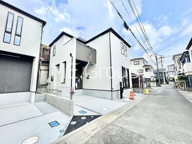 【現地外観写真】たっぷりの陽光と開放感に包まれる明るい住まい