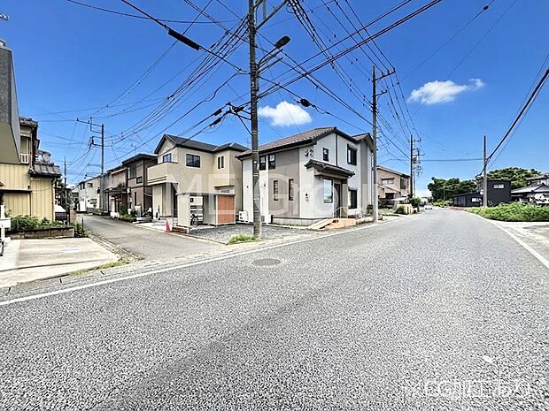 【前面道路含む現地写真】堂々完成！！ ここから始まる新生活を応援いたします！ 