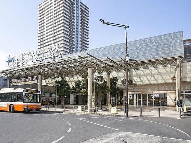 東武伊勢崎線 獨協大学前駅（約1,280m）