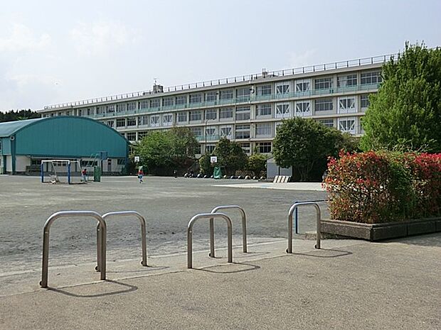 所沢市立山口小学校（約1,200m）