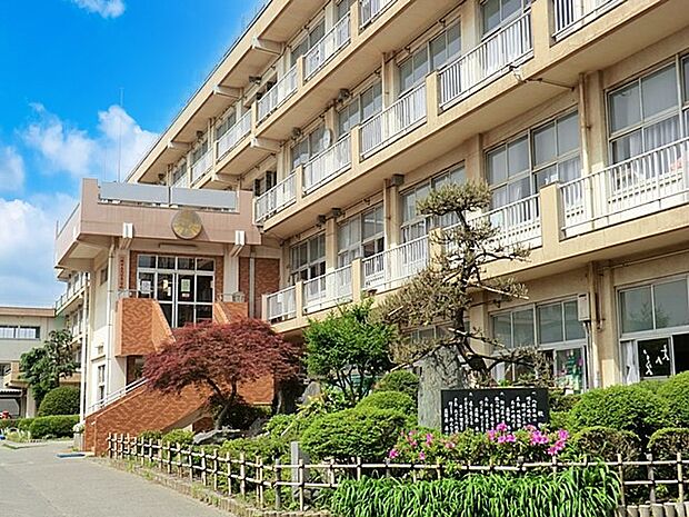 川越市立高階南小学校(約950m)