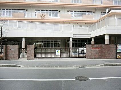川口市立元郷南小学校 780m