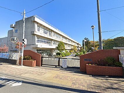 さいたま市立日進小学校 650m