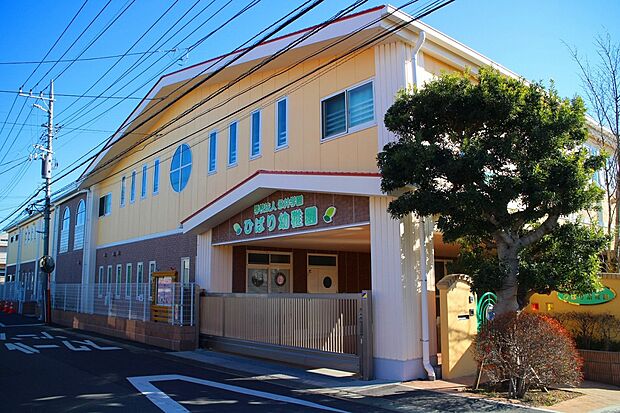 ひばり幼稚園(教育方針は、じょうぶな身体、やさしい心、よく考えて、最後までがんばる子。)