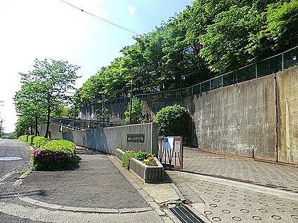 南菅中学校 220m(3分)