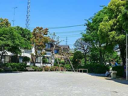 小倉中公園 650m(9分)