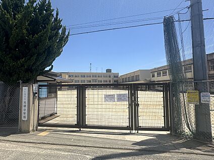 岸和田市立光明小学校　 1000ｍ　(徒歩約12分～13分)