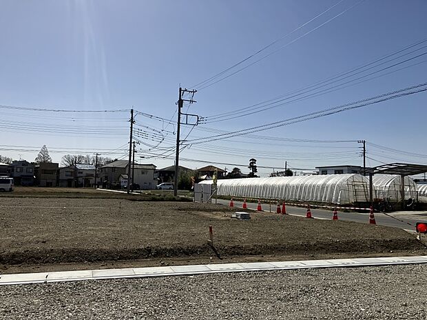 2024/3/18 A区画側 北側新設道路より撮影※新設道路は全区画販売完了後舗装いたします。