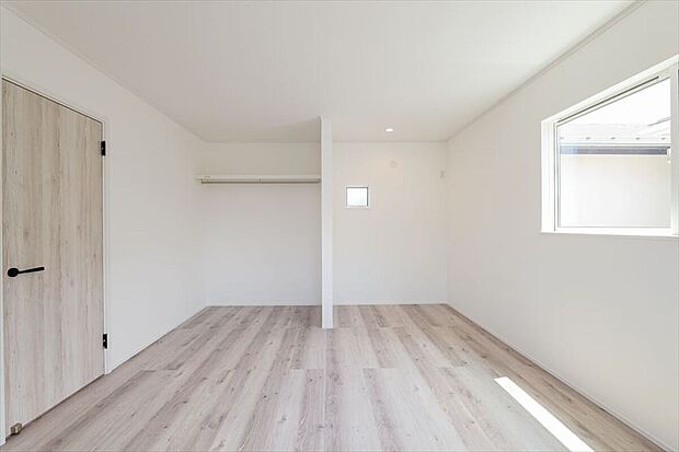 【弊社施工例。収納】オープン収納で、暮らしに合わせて自由に使える空間。