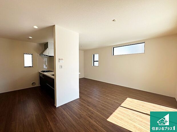 子供を見守りながらお料理が出来るため家族のコミュニケーションか増えます♪スペースが広く確保されている為お子様が大きくなったときは一緒に料理を楽しめます♪