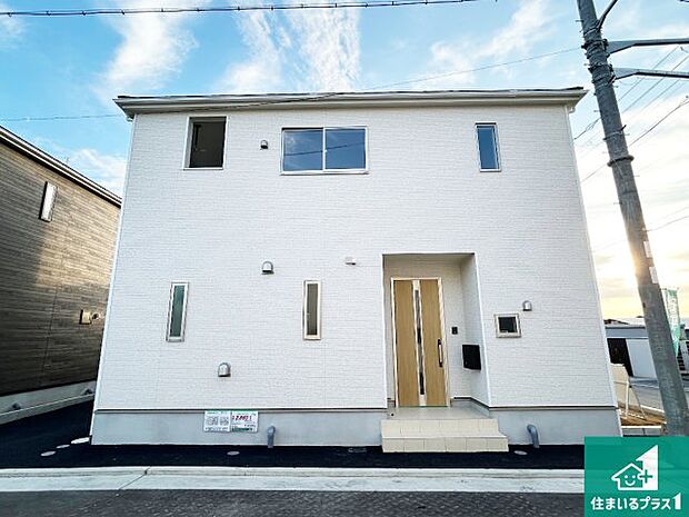 安心の10年保証！外観を美しく保ち、雨水で汚れを落とします！気になることがありましたら、お気軽にお問い合わせください！