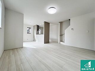 31(土)1(日)現地説明会　岸和田市春木大小路町　全10邸 その他