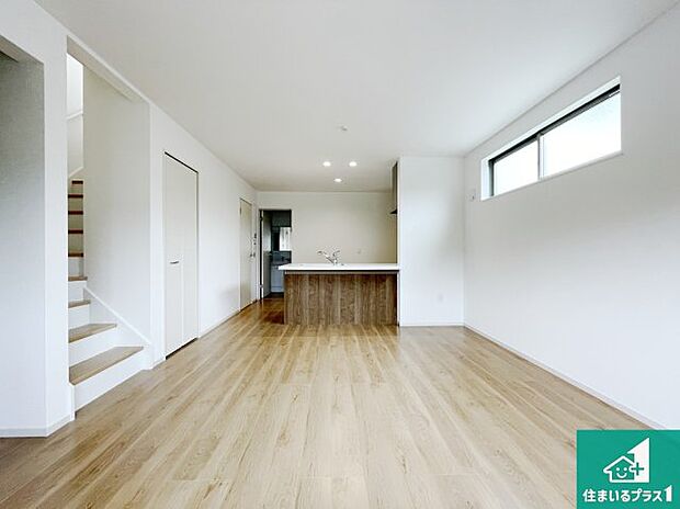 対面キッチンでご家族のコミュニケーションも自然と増える設計！