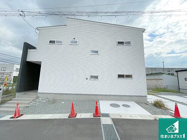 安心の10年保証！外観を美しく保ち、雨水で汚れを落とします！気になることがありましたら、お気軽にお問い合わせください！