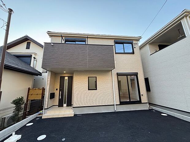 安心の10年保証!外観を美しく保ち、雨水で汚れを落とします!気になることがありましたら、お気軽にお問い合わせください!