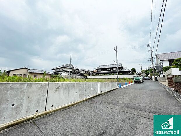 駅やスーパー、小学校・中学校等日常生活に欠かせない情報や道のりもご紹介いたしますのでお気軽にご相談ください。