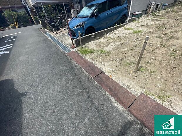 周辺は落ち着いた街並みの住宅地!子育てがしやすい住環境です!まだ未完成ですが、現地でしかわからない事もございます。是非一度ご覧ください。