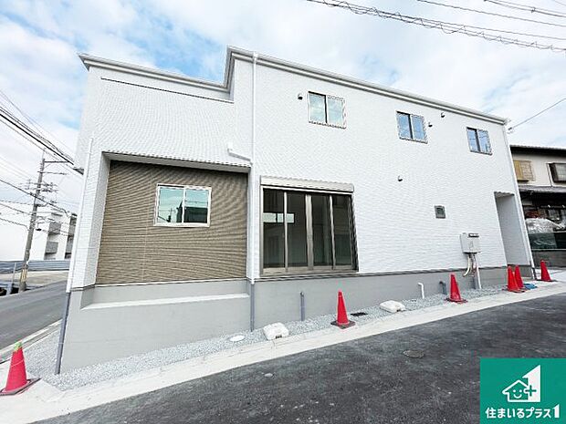 安心の10年保証!外観を美しく保ち、雨水で汚れを落とします!気になることがありましたら、お気軽にお問い合わせください!