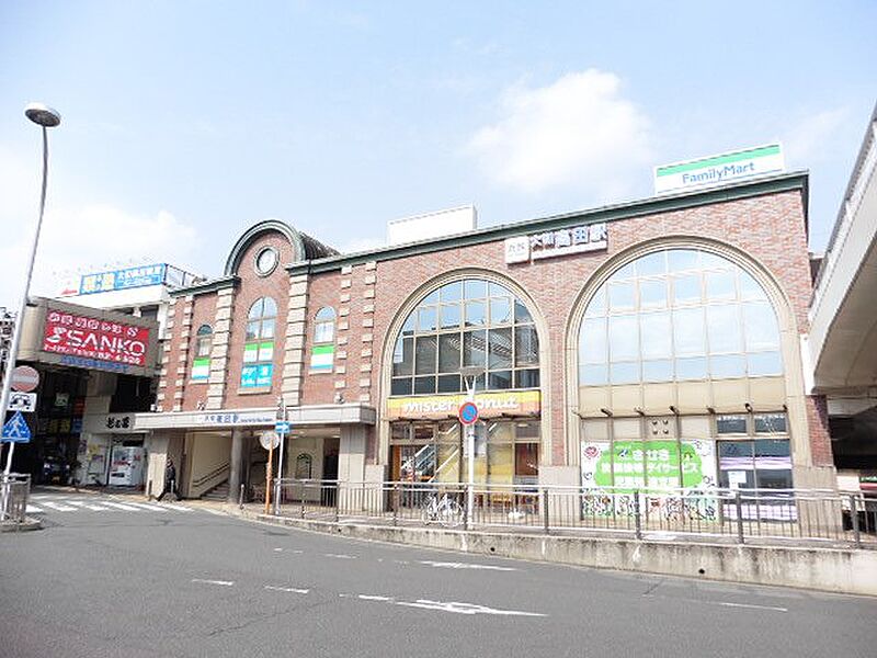 駅　近鉄大阪線「大和高田」駅：徒歩6分（480ｍ）