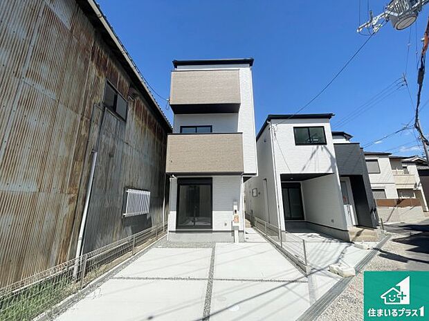 【外観】周辺は落ち着いた街並みの住宅地！子育てがしやすい住環境です！まだ未完成ですが、現地でしかわからない事もございます。是非一度ご覧ください。