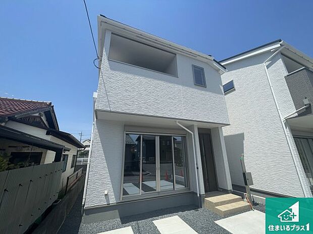 【外観】安心の10年保証！外観を美しく保ち、雨水で汚れを落とします！気になることがありましたら、お気軽にお問い合わせください！