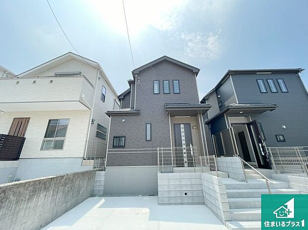 【外観】安心の10年保証！外観を美しく保ち、雨水で汚れを落とします！気になることがありましたら、お気軽にお問い合わせください！