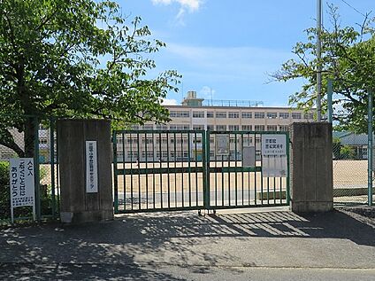 高槻市立安岡寺小学校 徒歩728m
