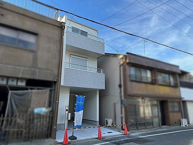 【外観】お客様に長く安心して住んでいだだける事にこだわった家づくり！住んでからのアフターサービスにもしっかりと取り組んでいます！