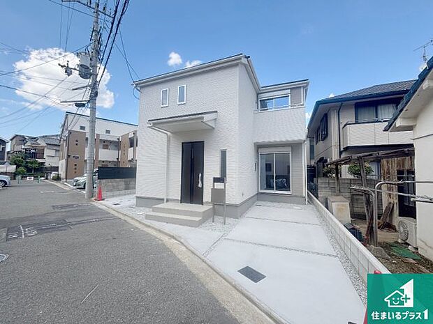 【外観】安心の10年保証!外観を美しく保ち、雨水で汚れを落とします!気になることがありましたら、お気軽にお問い合わせください!