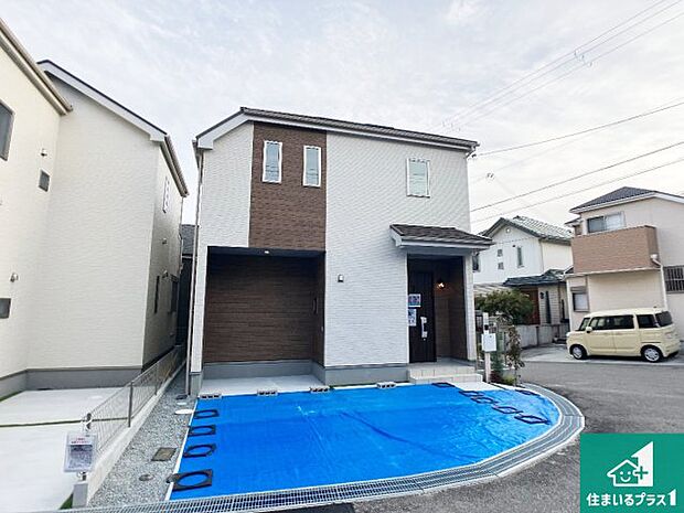 【外観】安心の10年保証!外観を美しく保ち、雨水で汚れを落とします!気になることがありましたら、お気軽にお問い合わせください!