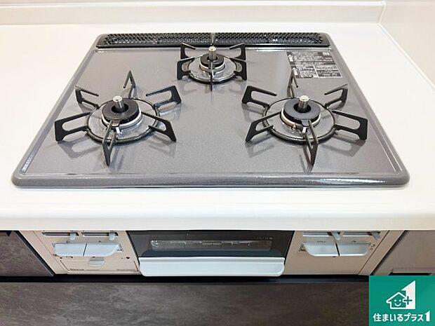 【コンロ】ダブル高火力Siセンサー付きコンロ!3口あるので、まとめて料理をする時も大活躍!