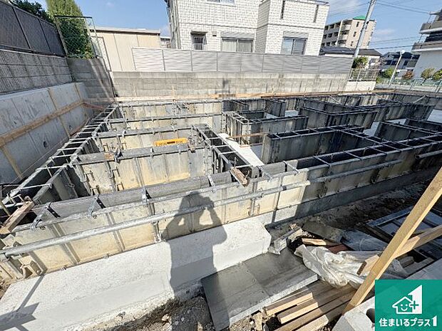 【外観】周辺は落ち着いた街並みの住宅地！子育てがしやすい住環境です！まだ未完成ですが、現地でしかわからない事もございます。是非一度ご覧ください。